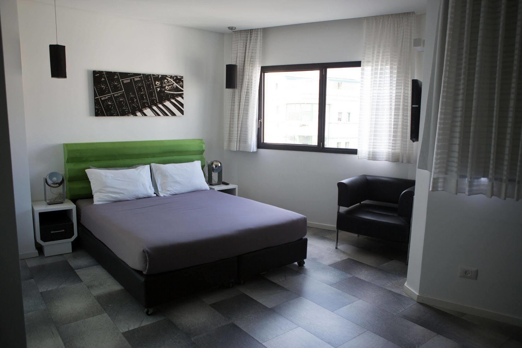 130 Rock Apartments Tel Aviv-Jaffa Exterior foto
